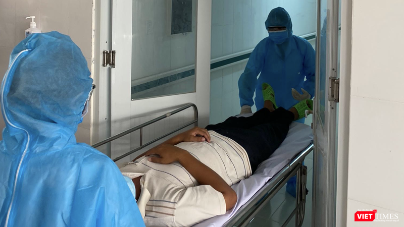 Y bác sĩ cả nước đang căng mình chống dịch COVID-19. Ảnh: SYT TP.HCM Y bác sĩ cả nước đang căng mình chống dịch COVID-19. Ảnh: SYT TP.HCM