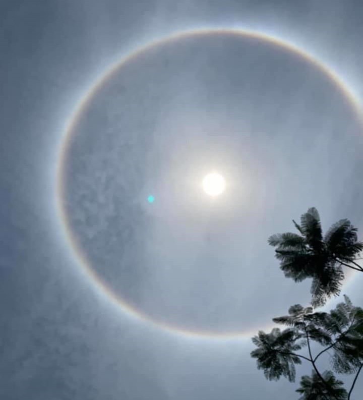 Quầng hào quang rực rỡ ở Vinh. Ảnh: Internet