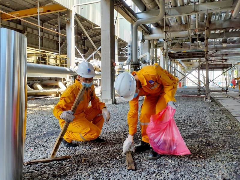 Buổi tổng vệ sinh diễn ra trong không khí hăng hái, vui tươi và đầy hứng khởi tại GPP Dinh Cố