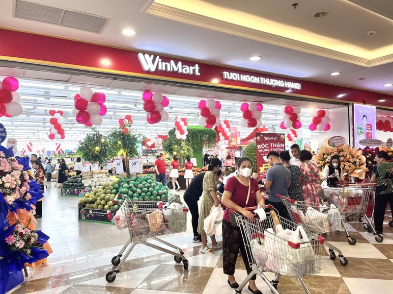 WinMart Hạ Long tấp nập ngày khai trương.jpg