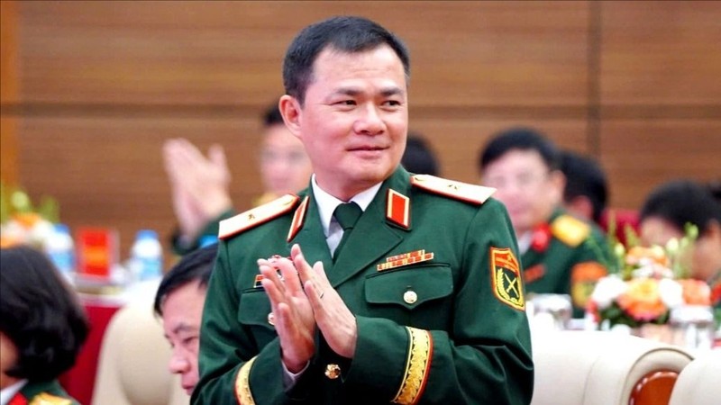 Thiếu tướng Tào Đức Thắng yêu cầu Viettel Telecom đạt mục tiêu có hơn 20.000 trạm phát sóng 5G ngay trong năm 2025.