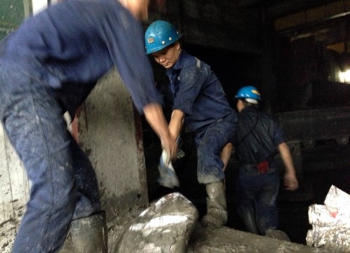 Nhiều vựa than tan hoang sau mưa lũ ở Quảng Ninh ảnh 14