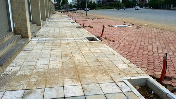 Trước mỗi căn, hạ tầng điện nước đã sẵn sàng,chỉ chờ đấu nối vào các "'căn hộ"