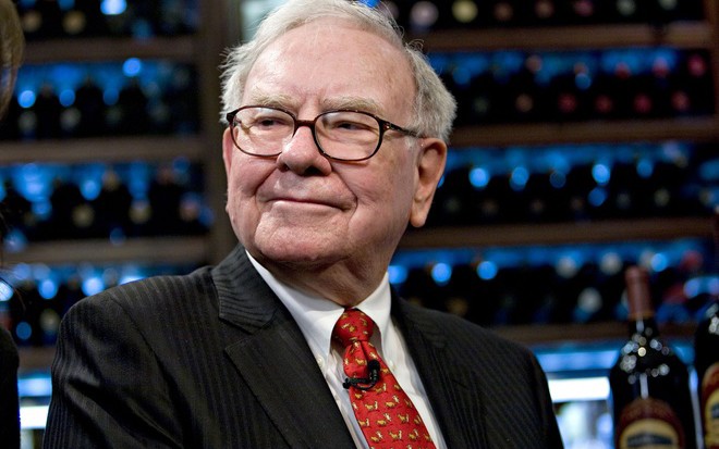Nhàđầu tưhuyền thoại Warren Buffett - Chủ tịch kiêm CEO Berkshire Hathaway – là doanh nhân quyền lực cao tuổi nhất (85 tuổi)