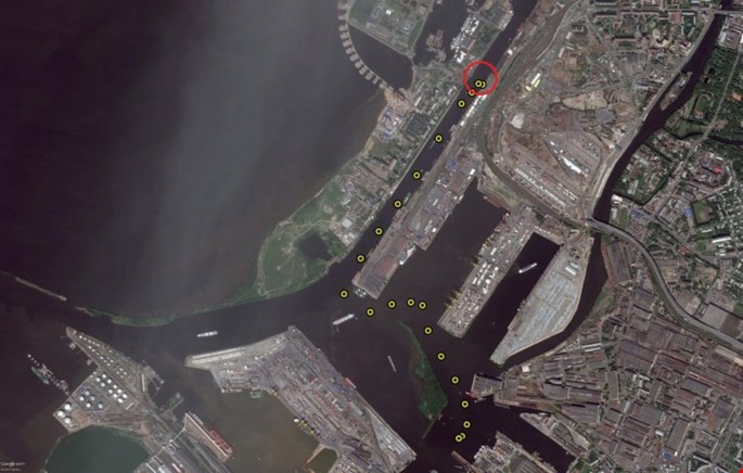 Tàu ngầm Kilo Đà Nẵng đã lên khoang tàu hàng, chuẩn bị về Việt Nam ảnh 1