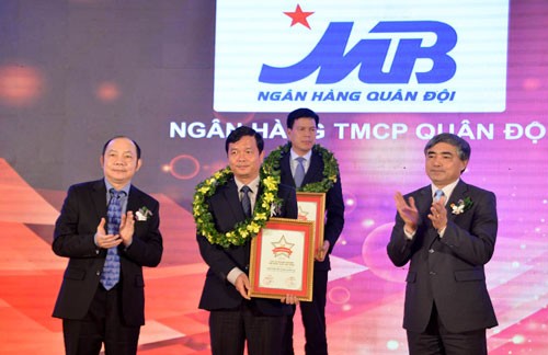 Đại diên các doanh nghiệp nhận giải thưởng Đại diên các doanh nghiệp nhận giải thưởng