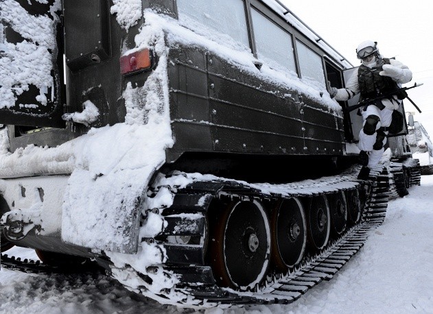 Clip tuần lộc và chó kéo xe tham gia huấn luyện tác chiến của Nga ảnh 5