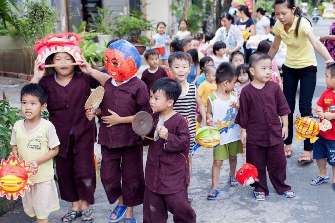 Lân tết của các bé nhà trẻ - Ảnh: Sơn Khôi