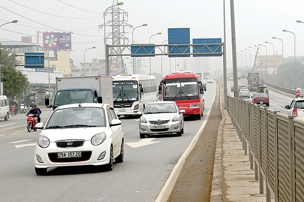 Đường Vành đai 3 trên cao Mai Dịch - Thăng Long là một trong các dự án giao thông sử dụng vốn ODA được triển khai trong thời gian tới (Trong ảnh: Điểm cuối đường Vành đai 3 đoạn Mai Dịch - Bắc hồ Linh Đàm) - Ảnh: Tạ Tôn Đường Vành đai 3 trên cao Mai Dịch - Thăng Long là một trong các dự án giao thông sử dụng vốn ODA được triển khai trong thời gian tới (Trong ảnh: Điểm cuối đường Vành đai 3 đoạn Mai Dịch - Bắc hồ Linh Đàm) - Ảnh: Tạ Tôn