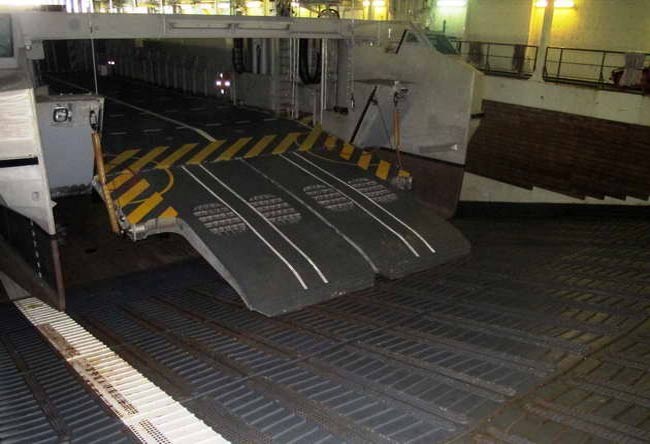 Sau khu trục hạm Nhật Bản, Pháp điều chiến hạm "sấm sét" tới cảng Cam Ranh  ảnh 5