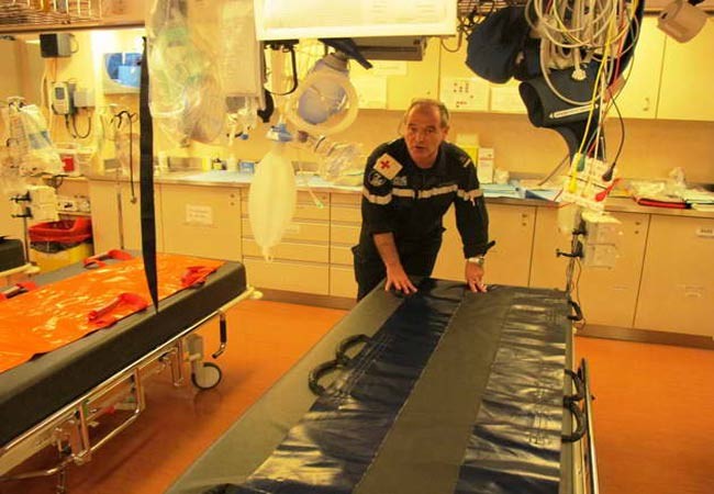 Sau khu trục hạm Nhật Bản, Pháp điều chiến hạm "sấm sét" tới cảng Cam Ranh  ảnh 7