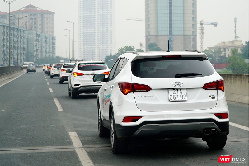 Dàn xe Hyundai SantaFe hùng hậu chào đón sinh nhật CLB tròn 4 tuổi ảnh 10