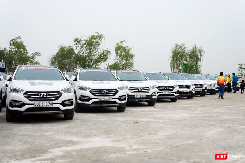Dàn xe Hyundai SantaFe hùng hậu chào đón sinh nhật CLB tròn 4 tuổi ảnh 4