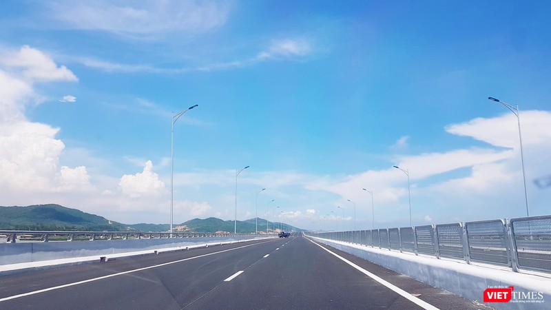 Mặt đường cao tốc Hạ Long – Hải Phòng