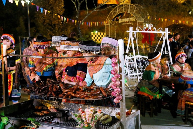 Văn hóa Tây Bắc được thể hiện sinh động tại Sun World Fansipan Legend