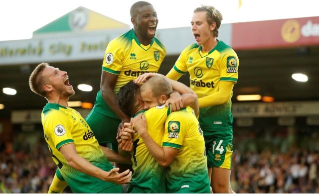 Norwich giành chiến thắng bất ngờ trước nhà đương kim vô địch (Ảnh: The Telegraph) Norwich giành chiến thắng bất ngờ trước nhà đương kim vô địch (Ảnh: The Telegraph)