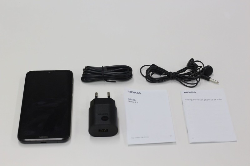 những phụ kiện đi kèm trong hộp