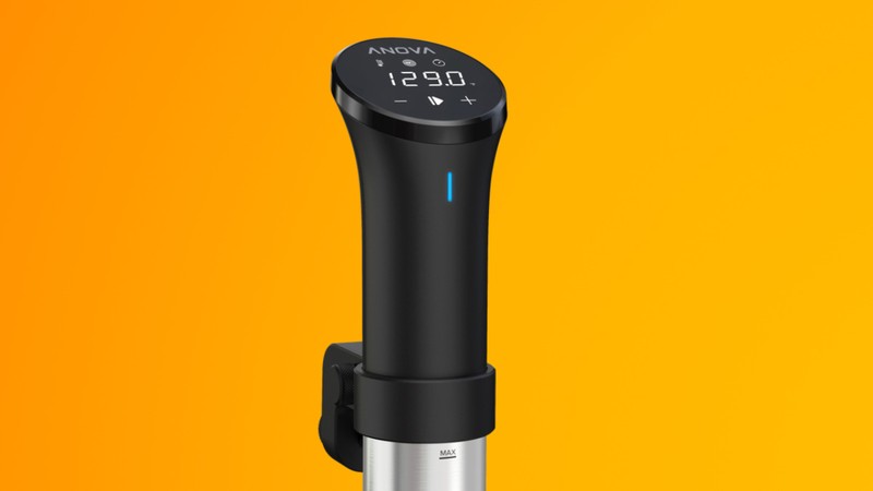 Chiếc máy phục vụ cho những ai nấu ăn theo phương pháp "sous vide" (Ảnh: Android Authority)