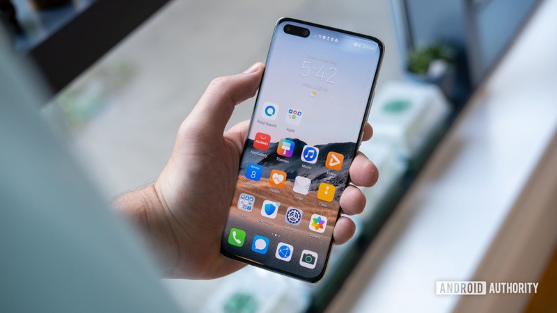 Huawei P40 Pro Plus sở hữu thông số kỹ thuật khủng (Ảnh: Android Authority)