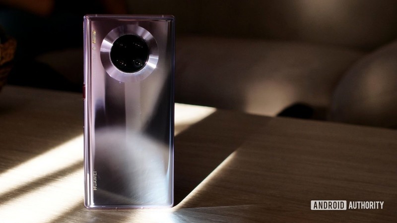 Mate 30 Pro có xứng đáng với giá tiền của mình? (Ảnh: Android Authority)