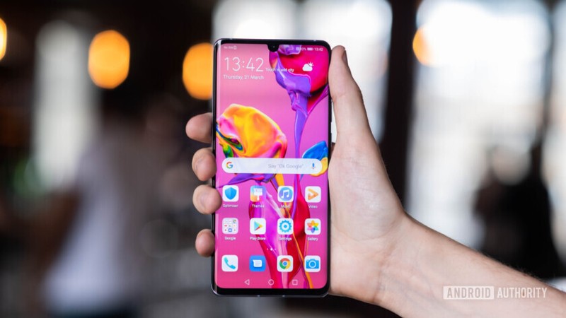 Huawei P30 Pro được trang bị màn hình tràn viền (Ảnh: Android Authority) Huawei P30 Pro được trang bị màn hình tràn viền (Ảnh: Android Authority)
