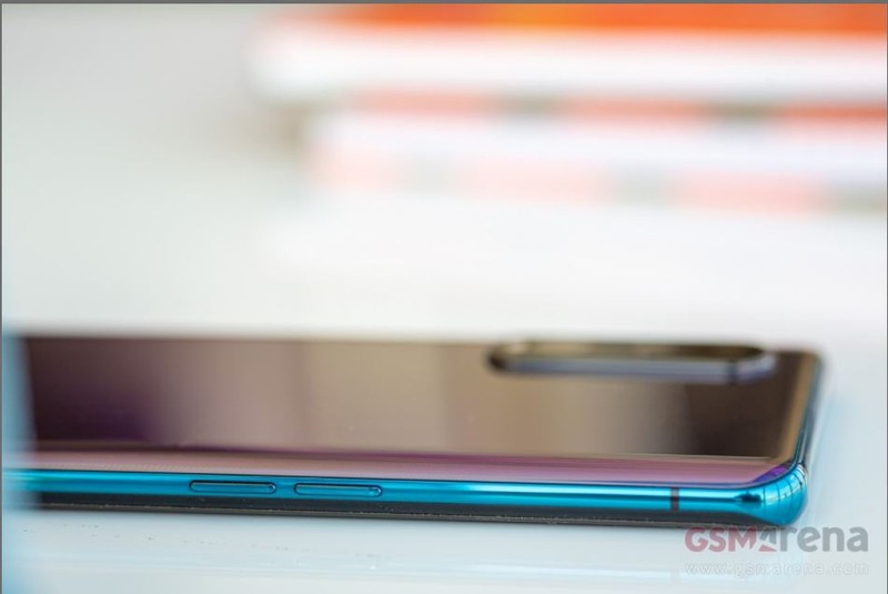 OPPO Find X2 sở hữu thiết kế mỏng nhẹ (Ảnh: GSMarena)