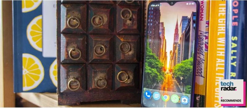 Realme 3 Pro (Ảnh: Tech Radar) Realme 3 Pro (Ảnh: Tech Radar)