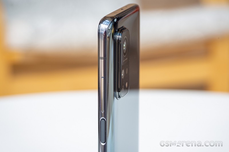 Cảm biến vân tay được đặt ở phía cạnh máy (Ảnh: GSM Arena) Cảm biến vân tay được đặt ở phía cạnh máy (Ảnh: GSM Arena)