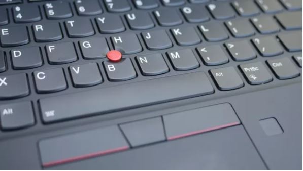 Bàn phím đặc trưng của dòng ThinkPad (Ảnh: Laptop Mag)