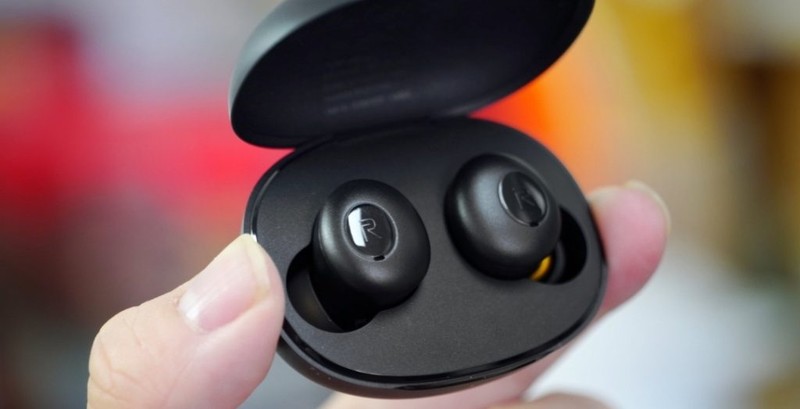 Tổng thời gian sử dung của Realme Buds Q lên đến 20 tiếng (Ảnh: Trak) Tổng thời gian sử dung của Realme Buds Q lên đến 20 tiếng (Ảnh: Trak)