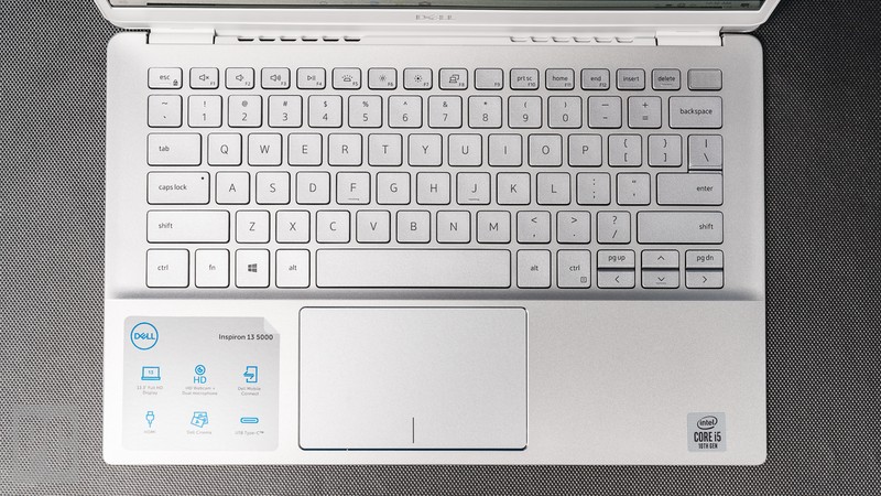 Bàn phím và Touch Pad trên Dell Inspiron 13 5391 (Ảnh: PC Mag) Bàn phím và Touch Pad trên Dell Inspiron 13 5391 (Ảnh: PC Mag)