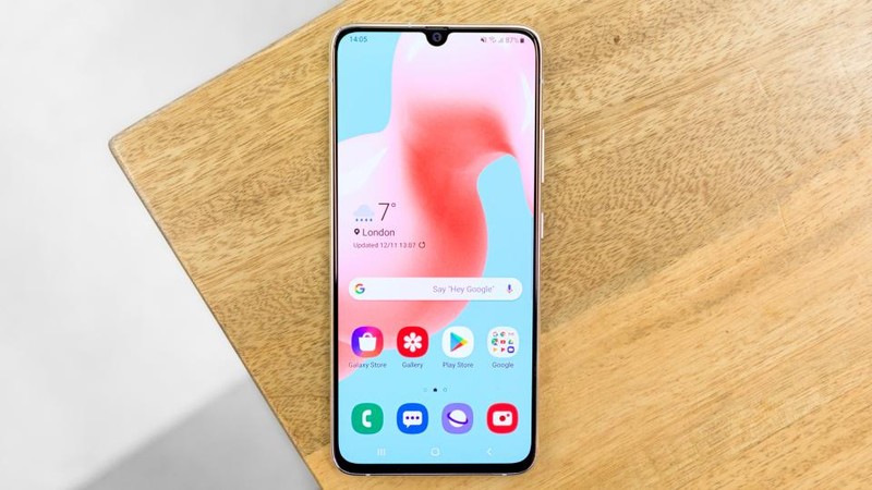 Samsung Galaxy A90 5G sở hữu màn hình Super AMOLED lớn (Ảnh: Notebook Check)