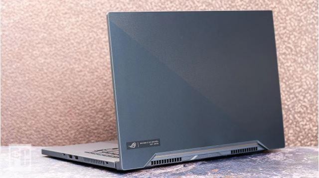 Asus ROG Zephyrus M15 (Ảnh: PC Mag)