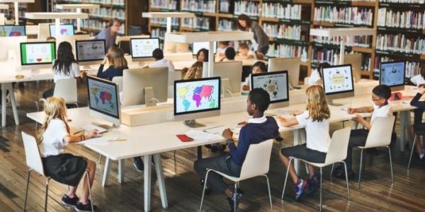 Kết hợp IoT-GSI vào môi trường học đường (Ảnh: Built In)