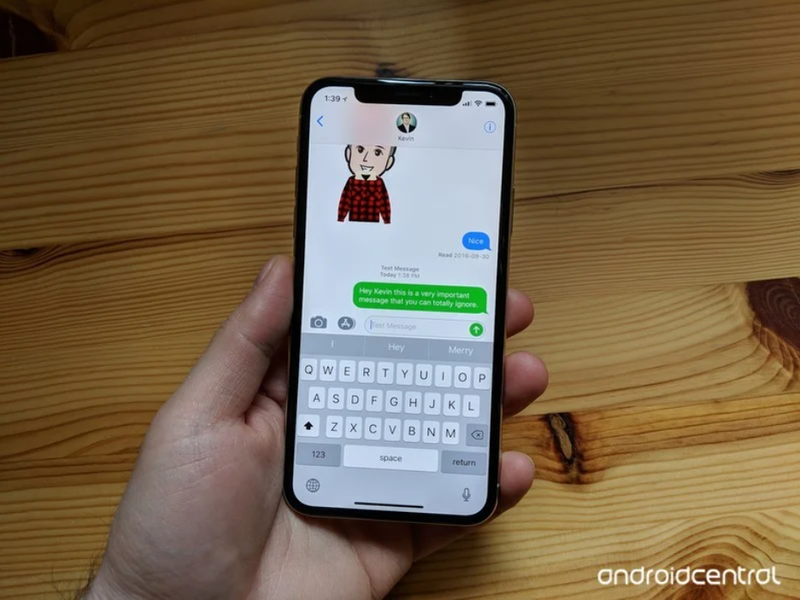 Sẽ ra sao nếu imess xuất hiện trên các mẫu điện thoại Android? (Ảnh: Androidcentral)