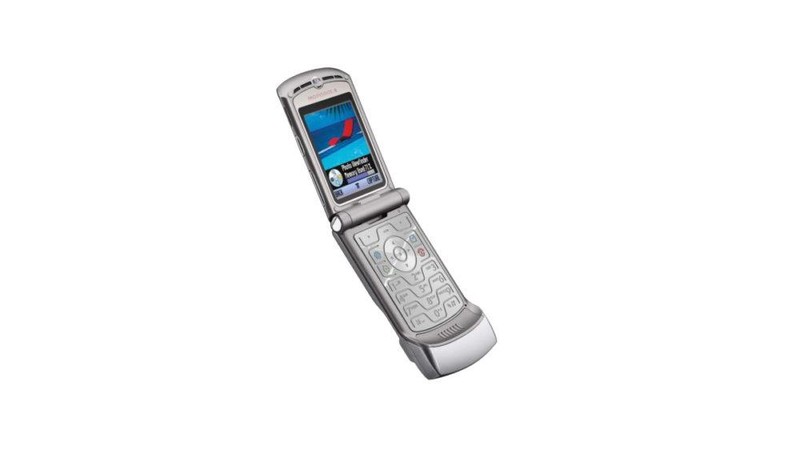 Motorola RAZR (Ảnh: Android Authority) Motorola RAZR (Ảnh: Android Authority)