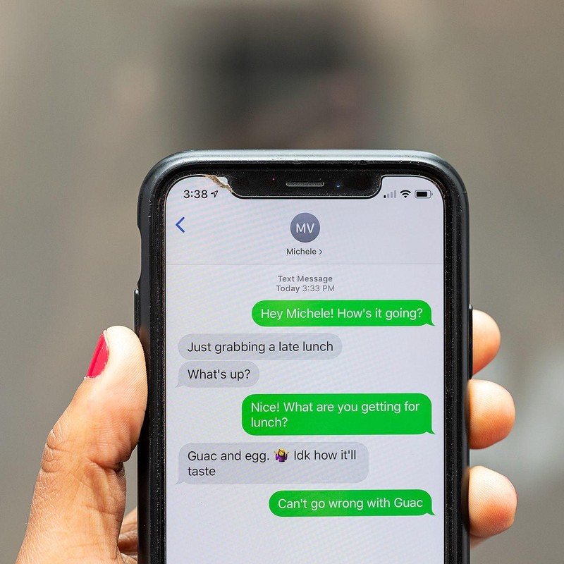 Tính năng iMessage trên iPhone (Ảnh: Android Authority)