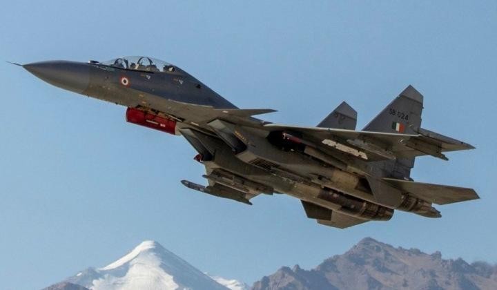 Máy bay chiến đấu Su-30MKI của lực lượng Không quân Ấn Độ (Ảnh: Military Watch Magazine)