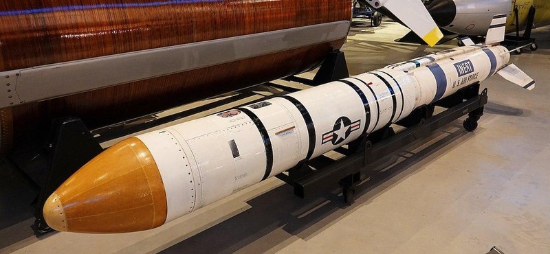 Không quân Mỹ bắt đầu phát triển tên lửa chống vệ tinh phóng từ trên không (ASAT) để tiêu diệt các vệ tinh đối phương (Ảnh: Asia Times)