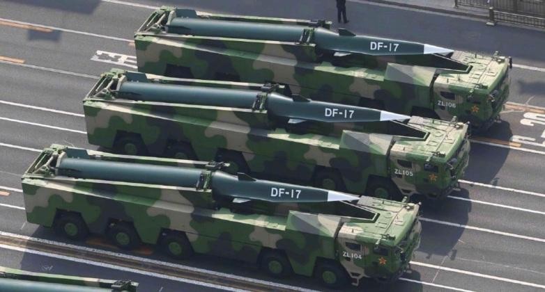 Tên lửa DF-17 của Trung Quốc (Ảnh: Military Watch Magazine) Tên lửa DF-17 của Trung Quốc (Ảnh: Military Watch Magazine)