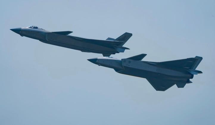 Máy bay chiến đấu tàng hình J-20 của Trung Quốc (Ảnh: Military Watch Magazine)