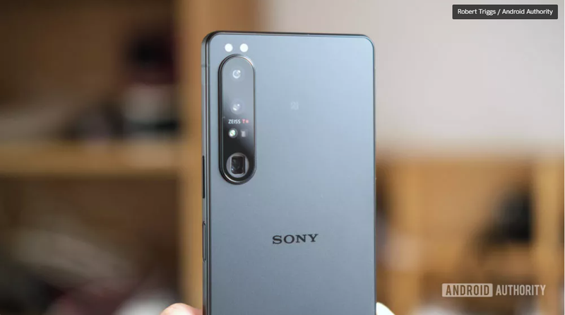 Có nên bỏ camera zoom trên smartphone trong tương lai? (Ảnh: Android Authority) Có nên bỏ camera zoom trên smartphone trong tương lai? (Ảnh: Android Authority)