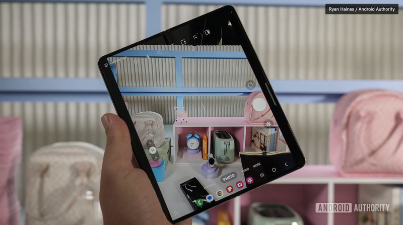 Thanh tác vụ sẽ là một trợ thủ đắc lực của bạn (Ảnh: Android Authoirty)