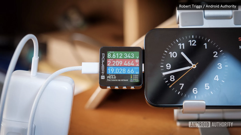 iPhone 15 vs Pixel 8 3.png