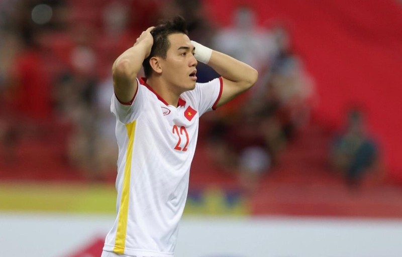 Tiến Linh là ca mắc COVID-19 thứ 3 của tuyển Việt Nam Tiến Linh là ca mắc COVID-19 thứ 3 của tuyển Việt Nam