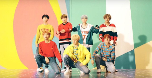 Ca khúc DNA đã vượt qua bản hit một thời Gangnam Style về số lượng bình luận trên YouTube.