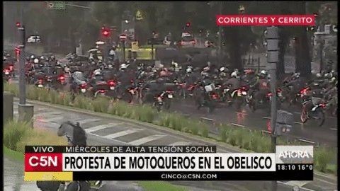 Lực lượng trong bạo loạn ở Bolivia (Ảnh của Fondsk.ru)