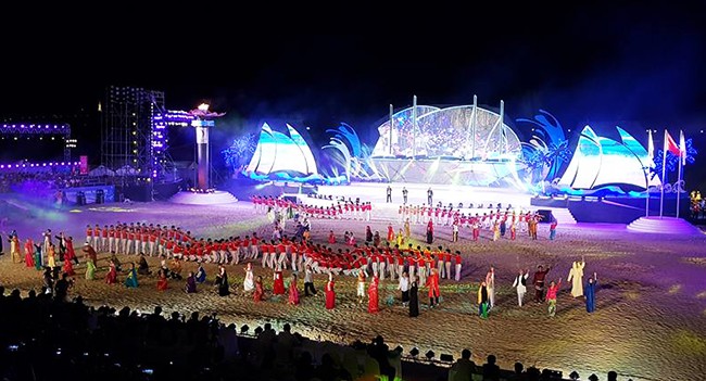 Sau 10 ngày tranh tài quyết liệt, tối ngày 3/10, Đại hội Thể thao bãi biển châu Á 2016 (ABG 5) chính thức khép lại sau Lễ bế mạc được tổ chức tại Công viên Biển Đông (Đà Nẵng)