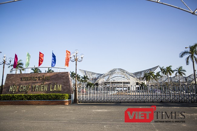 UBND TP Đà Nẵng đã đầu tư hơn 160 tỷ đồng và đang khẩn trương Cải tạo Trung tâm hội chợ triển lãm thành Trung tâm báo chí phục vụ công tác truyền thông tại Tuần lễ cấp cao APEC 2017
