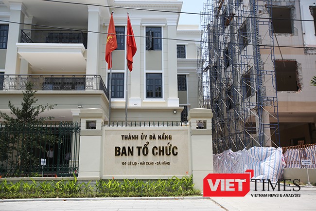 Trong khi Bộ Nội vụ “bác đề xuất” vì cán bộ chưa đủ thời gian luân chuyển, thì Trưởng Ban Tổ chức Thành ủy Đà Nẵng vẫn khẳng định Đà Nẵng làm "đúng quy trình".